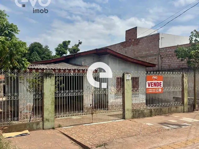 Casa 3 quartos e 2 banheiros, à venda, no bairro Maracanã em Santarém
