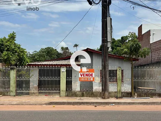 Casa 3 quartos e 2 banheiros, à venda, no bairro Maracanã em Santarém