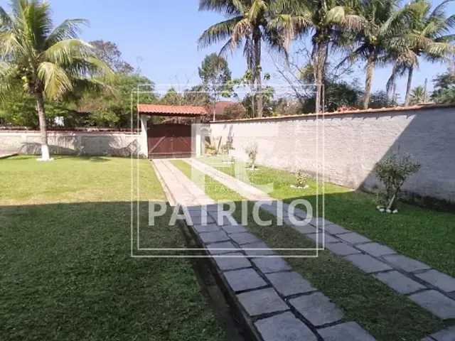 Casa com 1000m² 4 quartos e 2 banheiros, à venda ou para alugar, no bairro Caneca Fina em Guapimirim