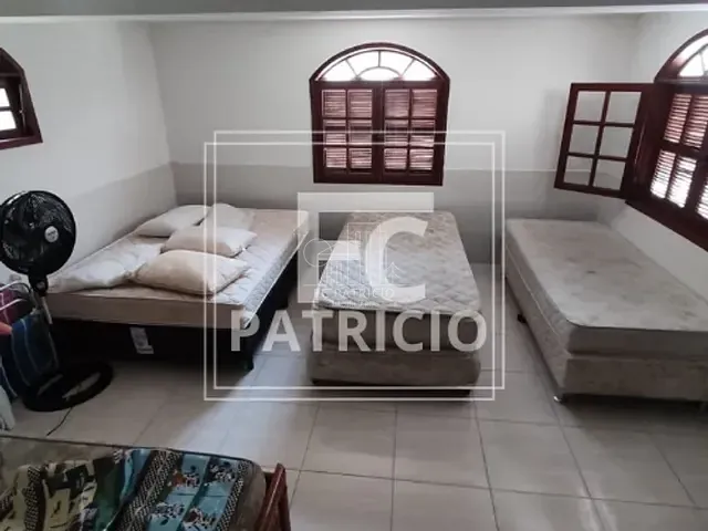 Casa com 1000m² 4 quartos e 2 banheiros, à venda ou para alugar, no bairro Caneca Fina em Guapimirim