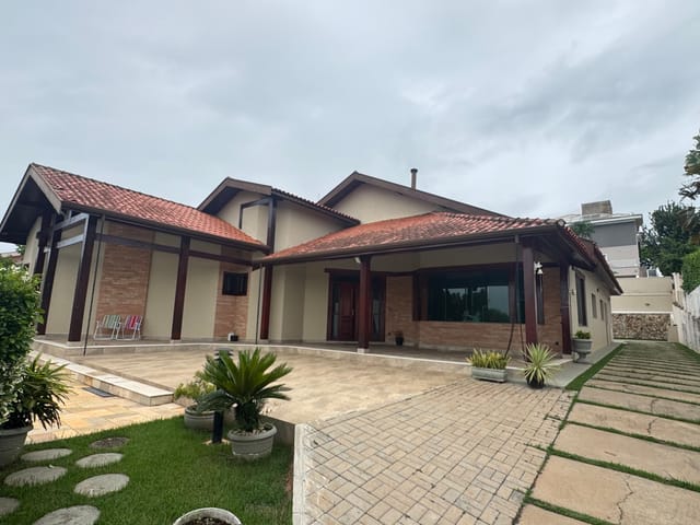 Casa 5 quartos e 5 banheiros, à venda, no bairro Parque Residencial Colina das Estrelas em Tatuí