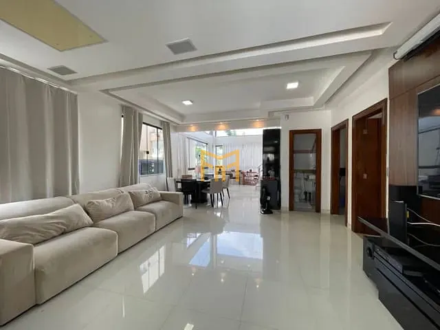 Casa com 450m² 5 quartos e 6 banheiros, à venda, no bairro Parque Verde em Belém