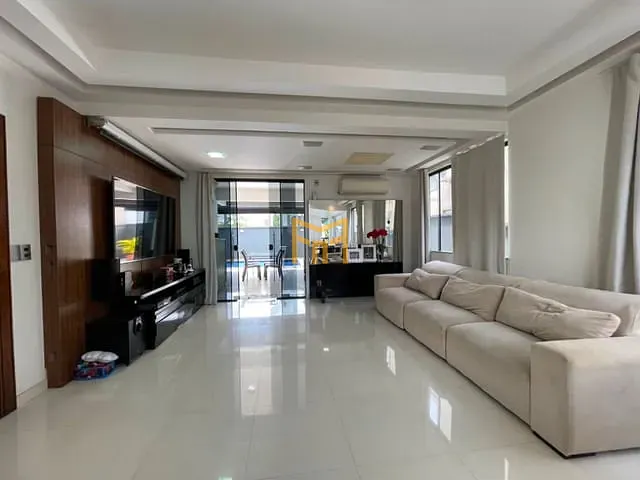 Casa com 450m² 5 quartos e 6 banheiros, à venda, no bairro Parque Verde em Belém