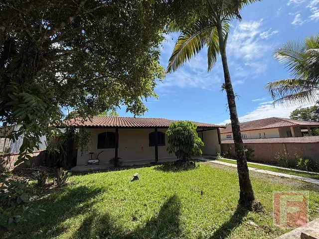 Casa 2 quartos e 1 banheiro, à venda, no bairro Rainha em Itapoá