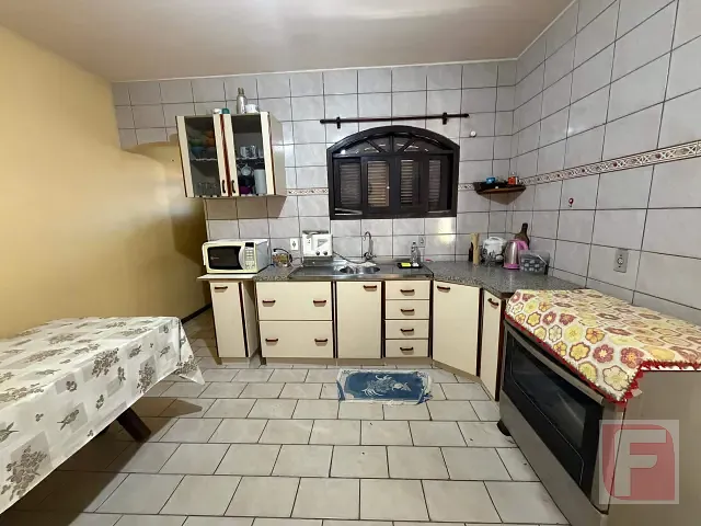 Casa 2 quartos e 1 banheiro, à venda, no bairro Rainha em Itapoá