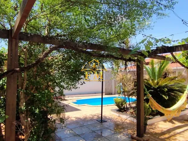Casa com 360m² 4 quartos e 4 banheiros, à venda, no bairro Village do Gramado II em Lagoa Santa