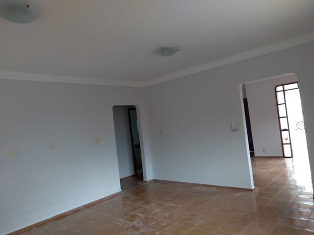 Foto do Casa - Casa para Locação 3 Quartos, 1 Suite, 4 Vagas, 400M², Cidade Jardim, Goiânia - GO | Goiânia Brokers Imobiliária