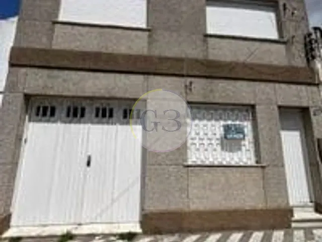 Casa com 300m² 3 quartos e 2 banheiros, à venda, no bairro Centro em Rio Grande