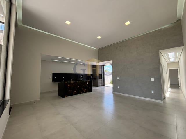 Casa com 200m² 3 quartos e 2 banheiros, à venda, no bairro CONDOMÍNIO VILLAGIO WANEL em SOROCABA