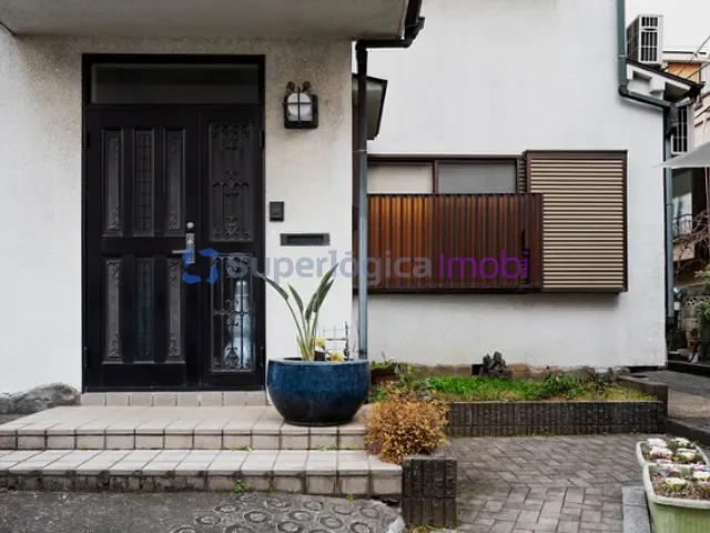 Casa com 885m² 3 quartos e 3 banheiros, à venda ou para alugar, no bairro Jardim Morumbi em Londrina