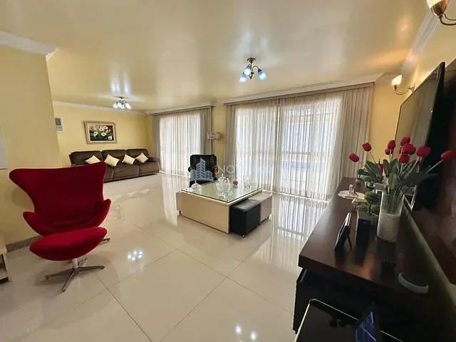 Casa com 600m² 5 quartos e 9 banheiros, à venda, no bairro Taquara em Rio de Janeiro