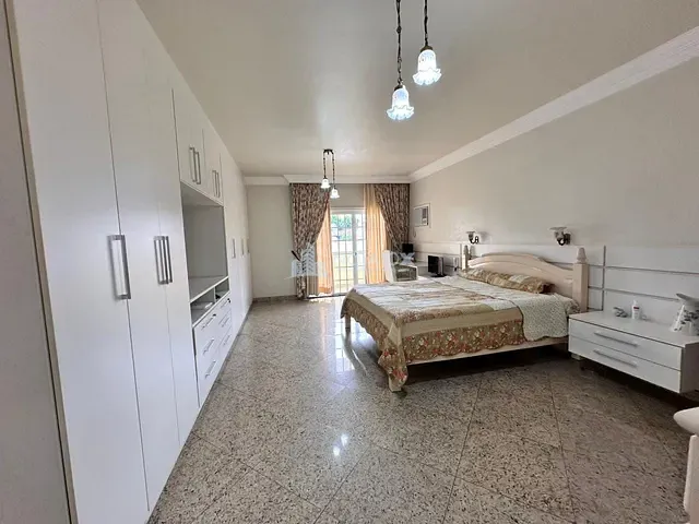 Casa com 600m² 5 quartos e 9 banheiros, à venda, no bairro Taquara em Rio de Janeiro