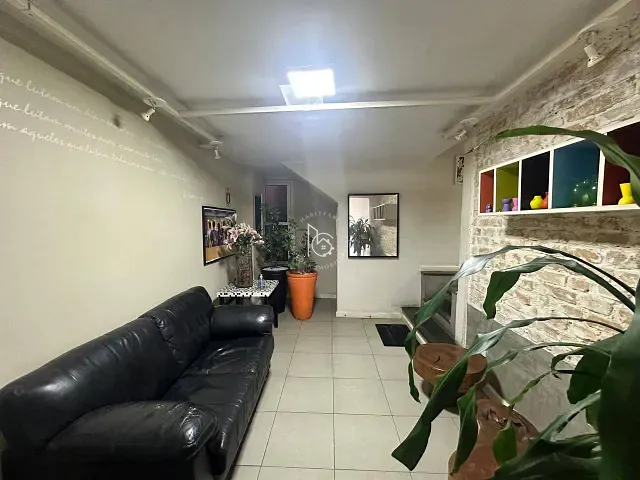 Casa à venda, no bairro Vila Romana em São Paulo