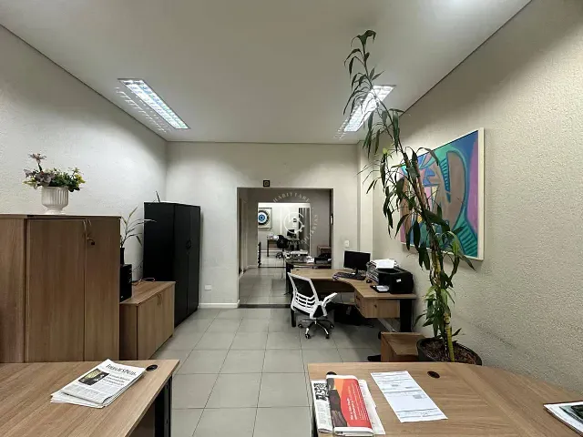 Casa à venda, no bairro Vila Romana em São Paulo