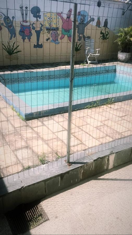 https://static.arboimoveis.com.br/CA0001_HBK/casa-duplex-para-venda-em-duque-de-caxias-rj-no-bairro-santa-cruz-da-serra1617969871841gyeoa.jpg