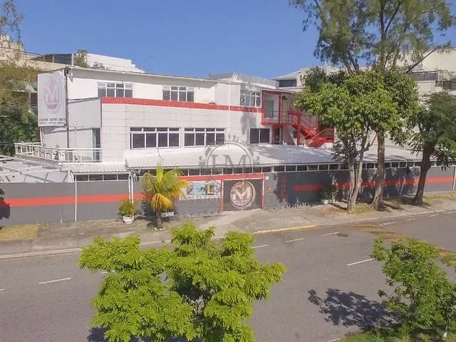 Casa com 700m² 1 quarto e 7 banheiros, à venda, no bairro Recreio dos Bandeirantes em Rio de Janeiro