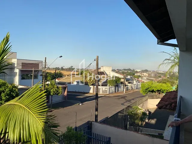 Casa 6 quartos e 5 banheiros, à venda, no bairro Jardim Morumbi em Cambé