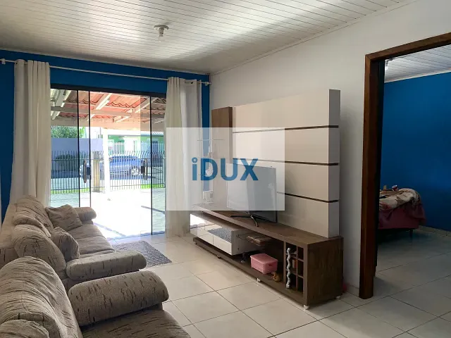 Casa com 180m² 2 quartos e 1 banheiro, à venda, no bairro Costeira em São José dos Pinhais