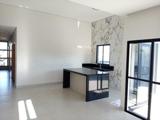 Casa com 207m² 2 quartos e 2 banheiros, à venda, no bairro Jardim Boer II em Americana