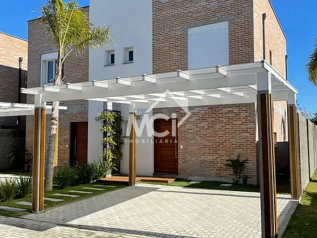 Casa com 159m² 2 quartos e 3 banheiros, à venda, no bairro Laranjal em Pelotas