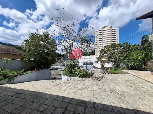 Casa 5 quartos e 3 banheiros, para alugar, no bairro Salto em Blumenau