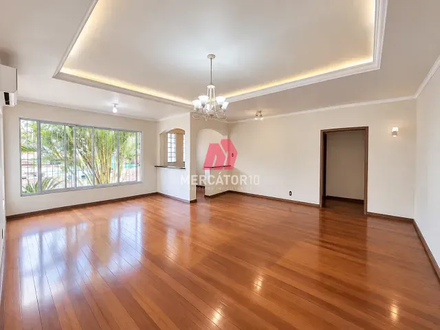 Casa 5 quartos e 3 banheiros, para alugar, no bairro Salto em Blumenau