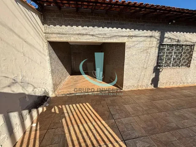Casa com 360m² 3 quartos e 2 banheiros, à venda, no bairro JARDIM PAULISTANO (VILA XAVIER) em ARARAQUARA