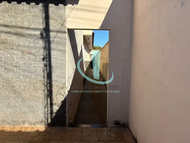 Casa com 360m² 3 quartos e 2 banheiros, à venda, no bairro JARDIM PAULISTANO (VILA XAVIER) em ARARAQUARA