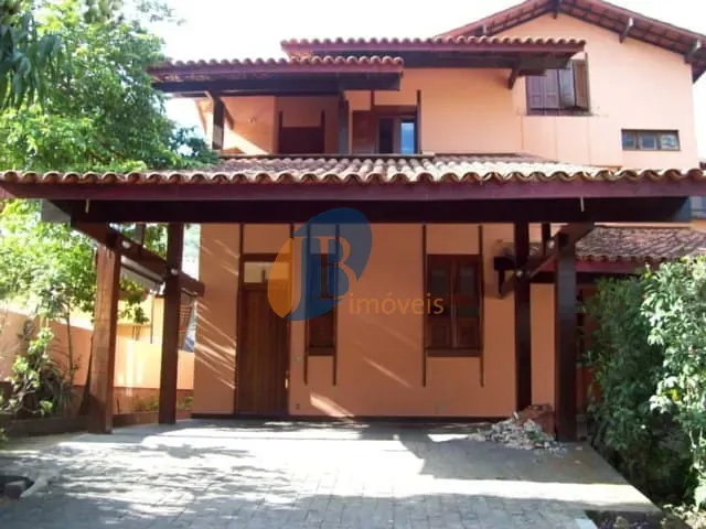 Casa 7 quartos e 3 banheiros, à venda, no bairro Piratininga em Niterói