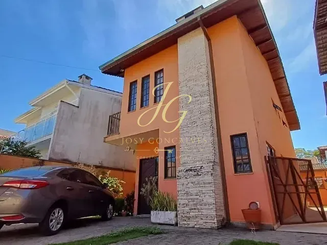 Casa 3 quartos e 4 banheiros, à venda, no bairro Vila Oliveira em Mogi das Cruzes