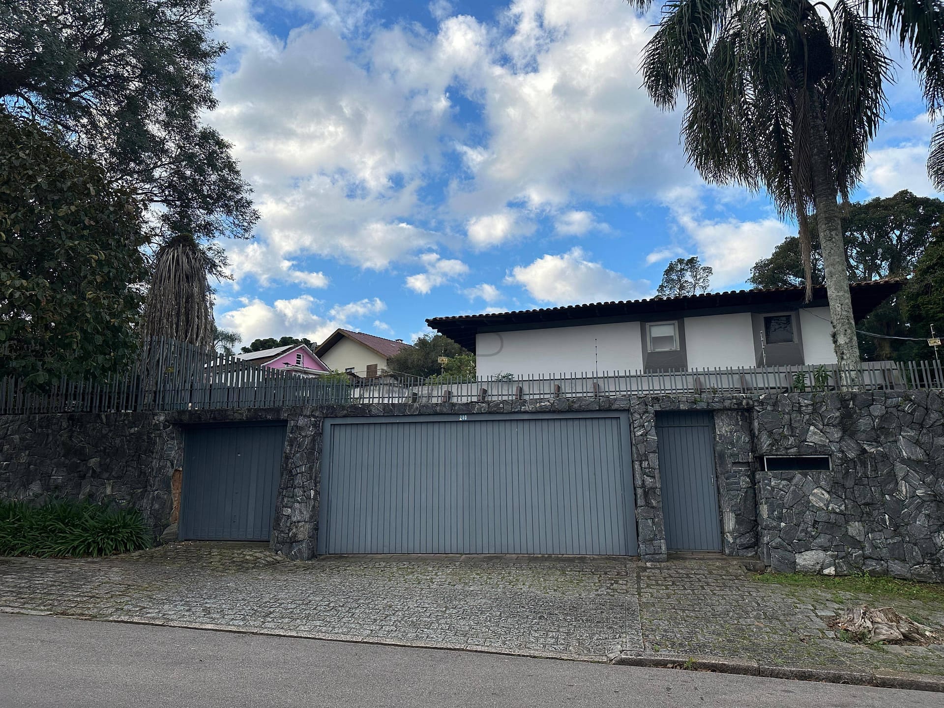 Casa para alugar com 1 quarto, 455m² - Foto 1