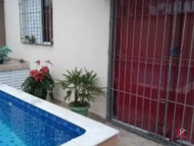 Casa 2 quartos e 2 banheiros, à venda, no bairro Jamaica (Praia) em Itanhaém