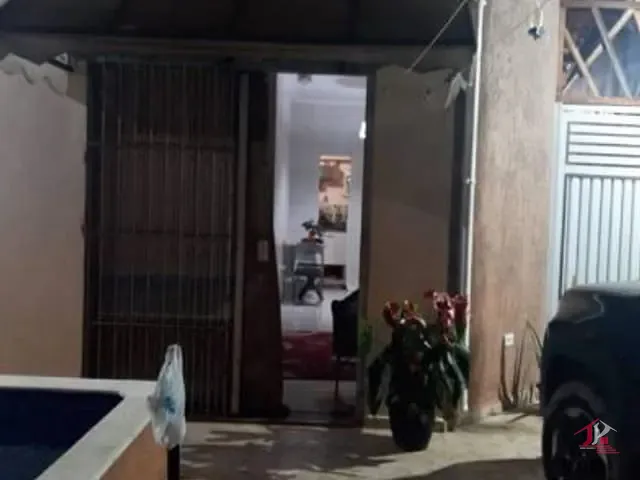 Casa 2 quartos e 2 banheiros, à venda, no bairro Jamaica (Praia) em Itanhaém