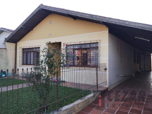 Casa com 500m² 4 quartos e 2 banheiros, à venda, no bairro Bairro Alto em Curitiba