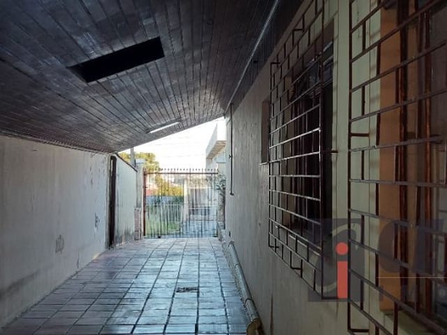 Casa com 500m² 4 quartos e 2 banheiros, à venda, no bairro Bairro Alto em Curitiba