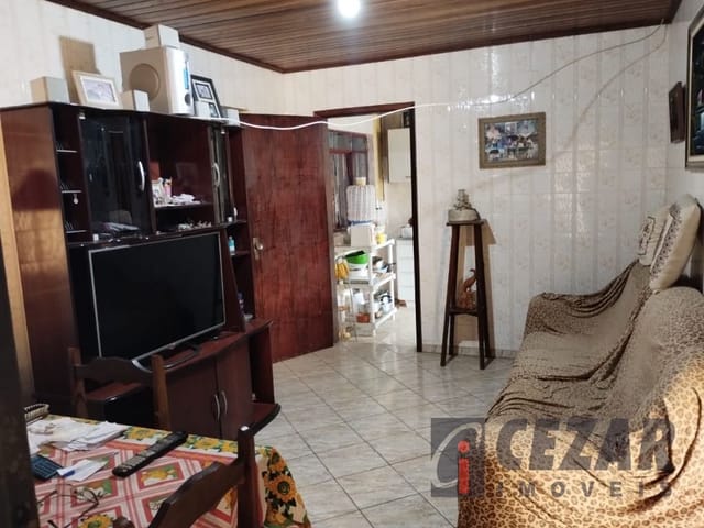 Casa com 500m² 4 quartos e 2 banheiros, à venda, no bairro Bairro Alto em Curitiba