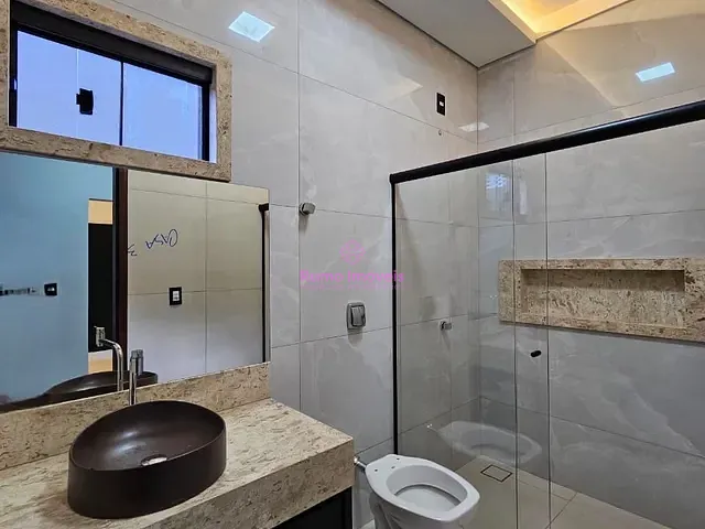 Casa 2 quartos e 1 banheiro, à venda, no bairro Residencial Canaã II em Rio Verde