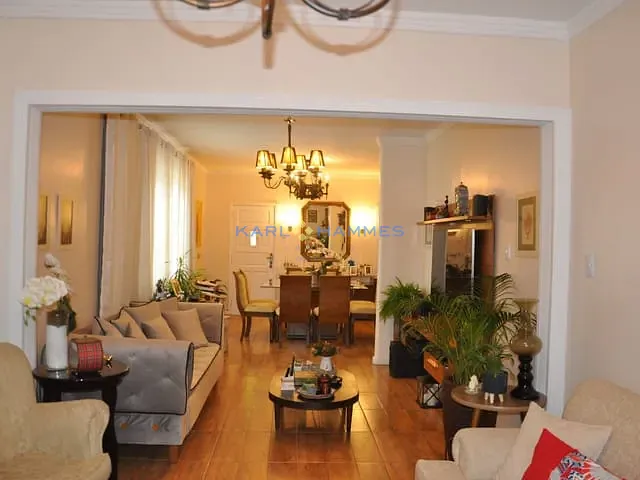 Casa com 500m² 3 quartos e 3 banheiros, à venda, no bairro Duarte Silveira em Petrópolis