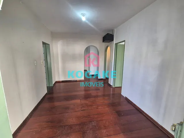 Casa com 420m², para alugar, no bairro Vila Adyana em São José dos Campos