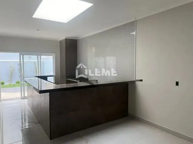Casa com 250m² 3 quartos e 1 banheiro, à venda, no bairro Residencial Mais Parque Mococa em Mococa