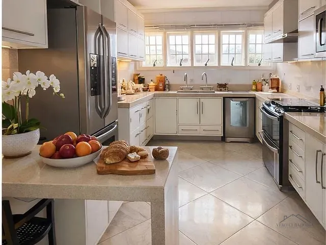 Casa 4 quartos e 4 banheiros, à venda ou para alugar, no bairro Vila Oliveira em Mogi das Cruzes