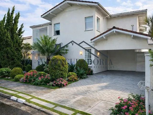 Casa 4 quartos e 4 banheiros, à venda ou para alugar, no bairro Vila Oliveira em Mogi das Cruzes