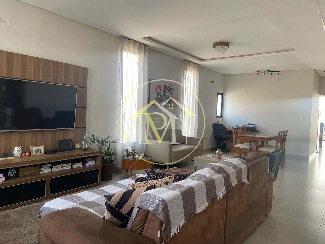 Casa, 4 quartos, 346 m² - Foto 1