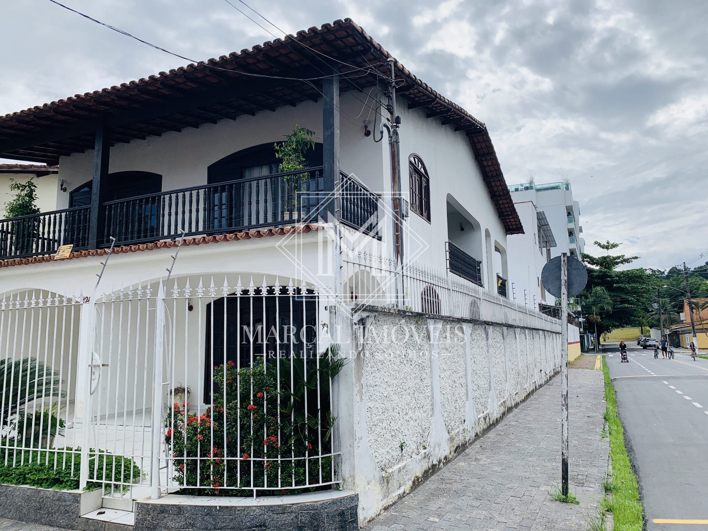https://static.arboimoveis.com.br/CA0001_MARCAL/casaavendaparquedaspalmeirasangradosreisrj_1627586415712_watermark.jpg