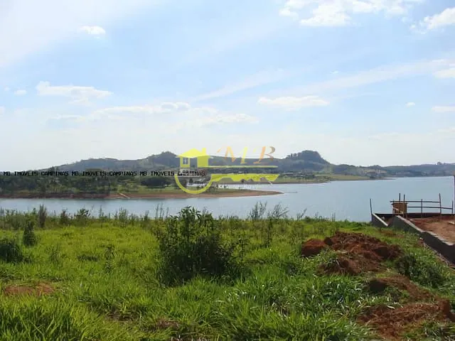 Casa com 1230m², à venda, no bairro Porto das Laranjeiras em Piracaia