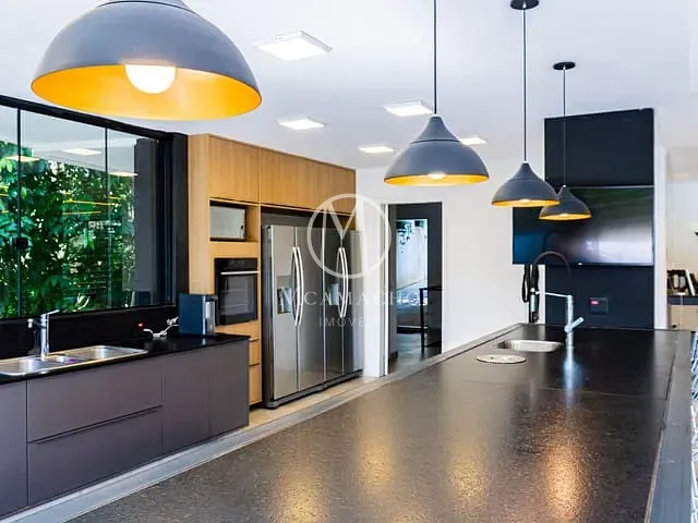 Casa com 1300m² 5 quartos e 8 banheiros, à venda, no bairro Itanhangá em Rio de Janeiro