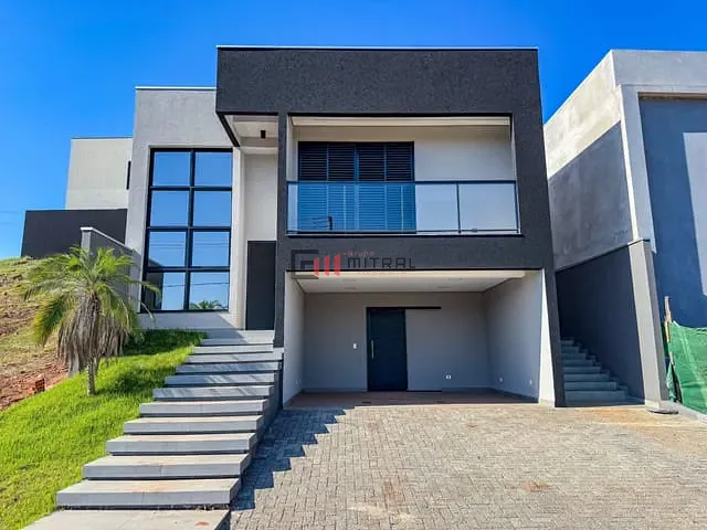 Casa com 264m² 3 quartos e 4 banheiros, à venda, no bairro Gleba Simon Frazer em Londrina