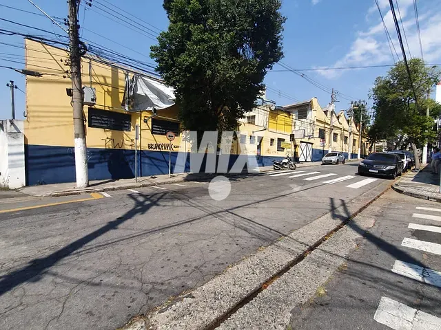 Casa com 1250m², à venda ou para alugar, no bairro Centro em Santo André