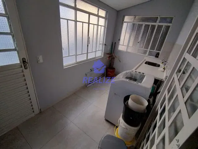 Casa com 197m² 3 quartos e 4 banheiros, à venda, no bairro Alto em Botucatu