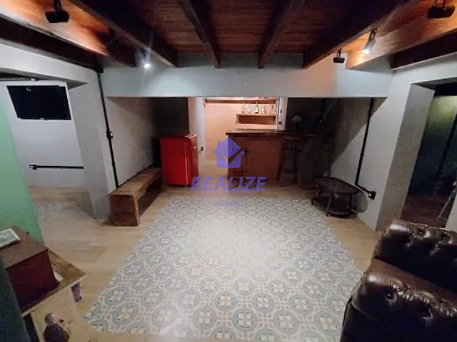 Casa com 197m² 3 quartos e 4 banheiros, à venda, no bairro Alto em Botucatu